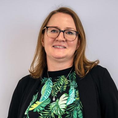 Porträt von Buchhalterin Nicole Kronberger